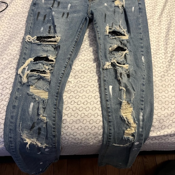 Size 32 but it runs pretty small. Only asking for 40 slightly used. - Picture 5 of 8